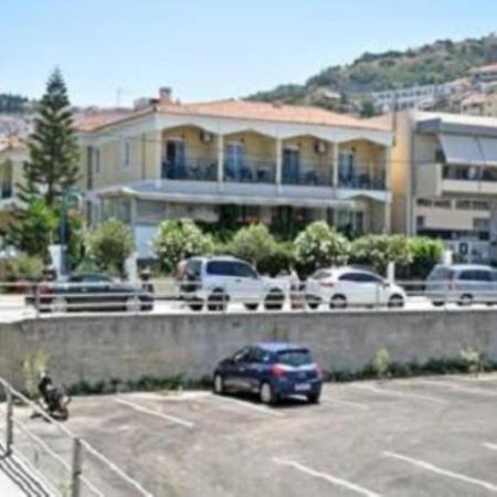Paradise Hotel Самос Екстериор снимка