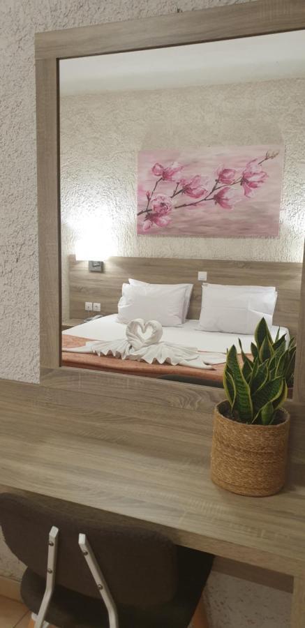 Paradise Hotel Самос Екстериор снимка