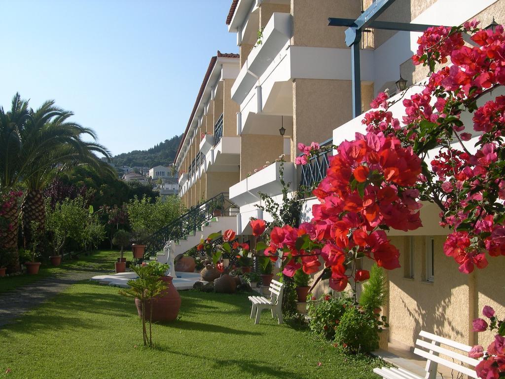 Paradise Hotel Самос Екстериор снимка