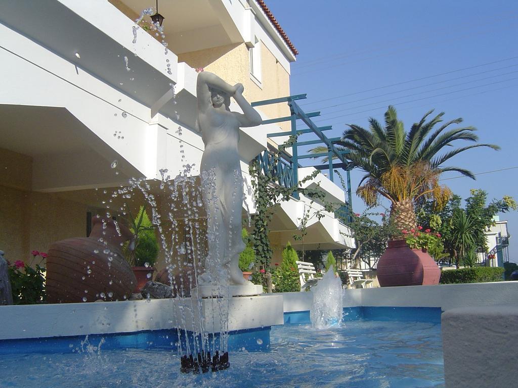 Paradise Hotel Самос Екстериор снимка