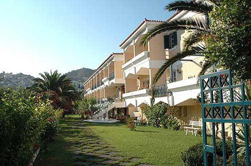 Paradise Hotel Самос Екстериор снимка