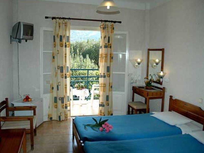 Paradise Hotel Самос Екстериор снимка