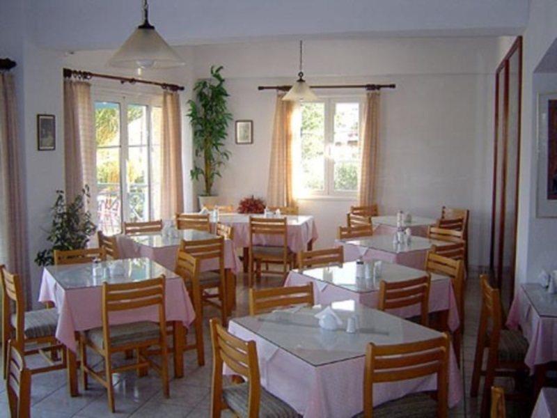 Paradise Hotel Самос Екстериор снимка